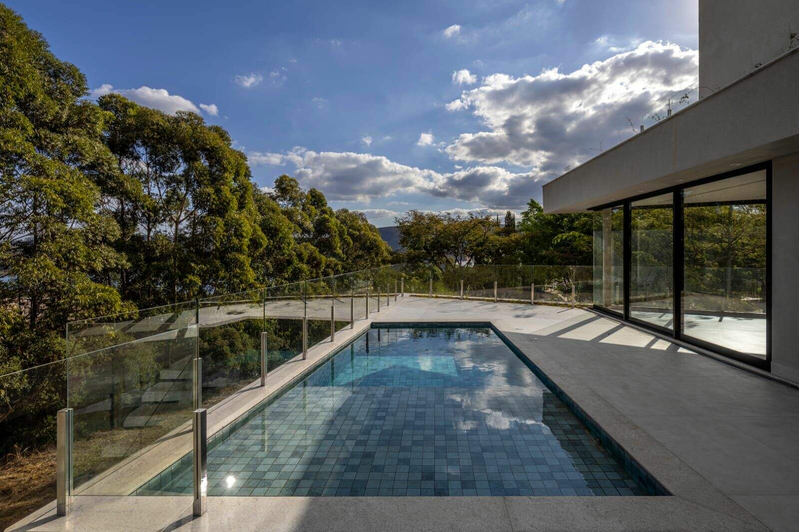 Casa à venda no Alphaville - Lagoa dos Ingleses: 