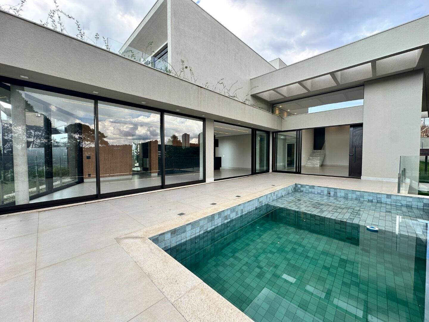 Casa à venda no Alphaville - Lagoa dos Ingleses: 