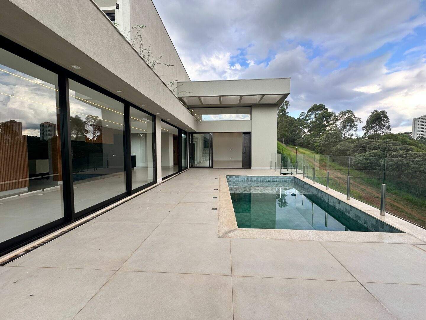 Casa à venda no Alphaville - Lagoa dos Ingleses: 