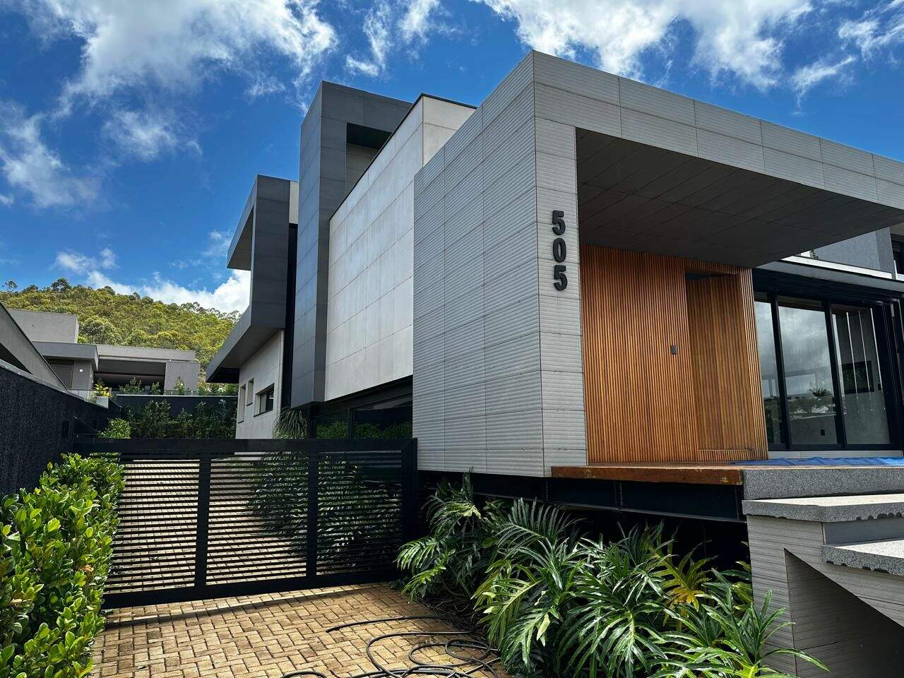 Casa à venda no Alphaville - Lagoa dos Ingleses: 