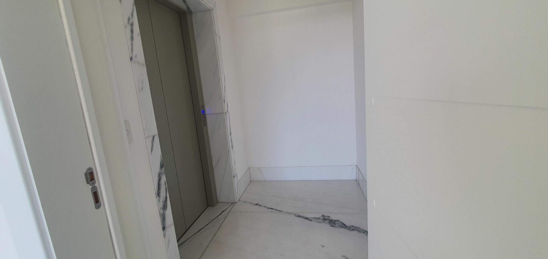 Apartamento à venda no Vila da Serra: 