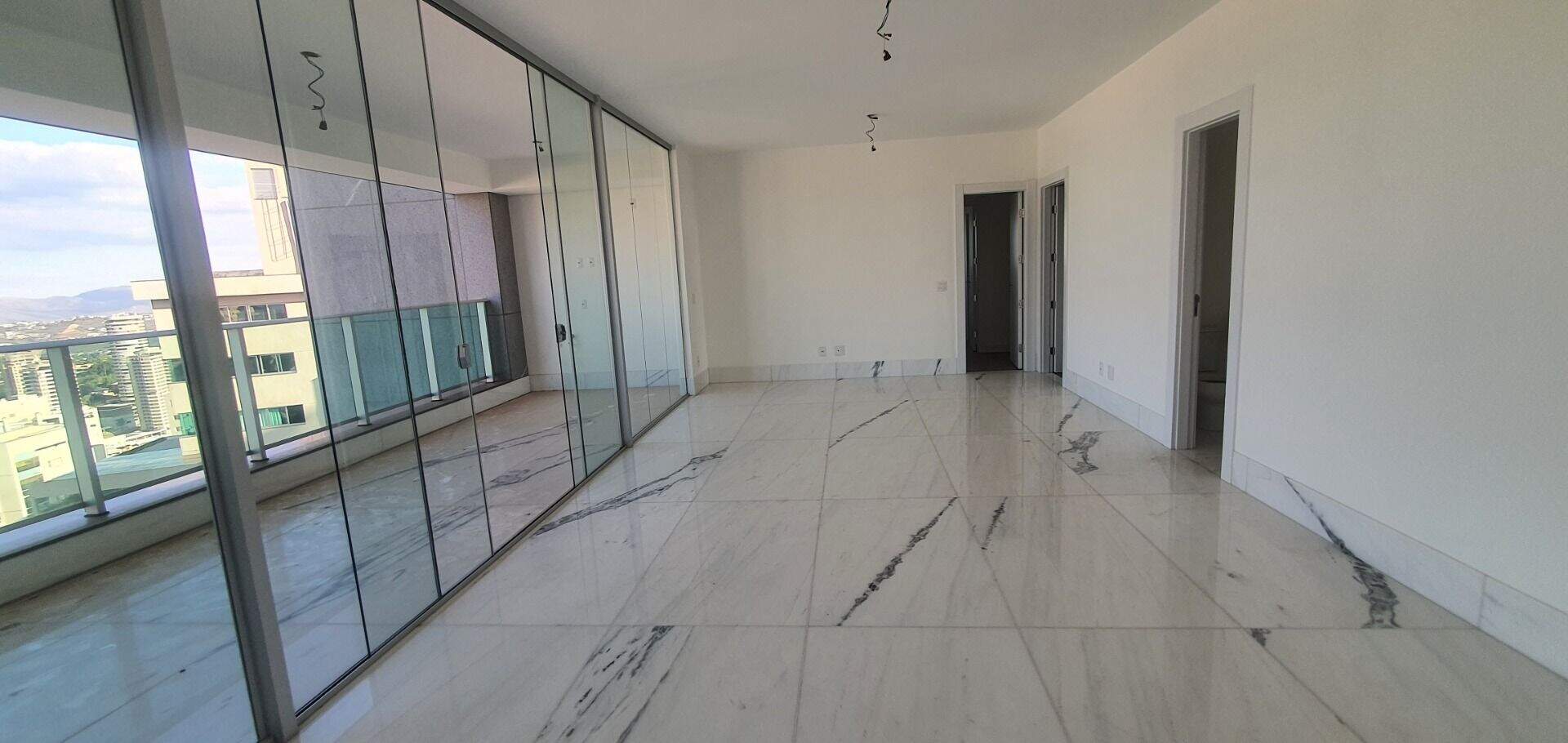 Apartamento à venda no Vila da Serra: 