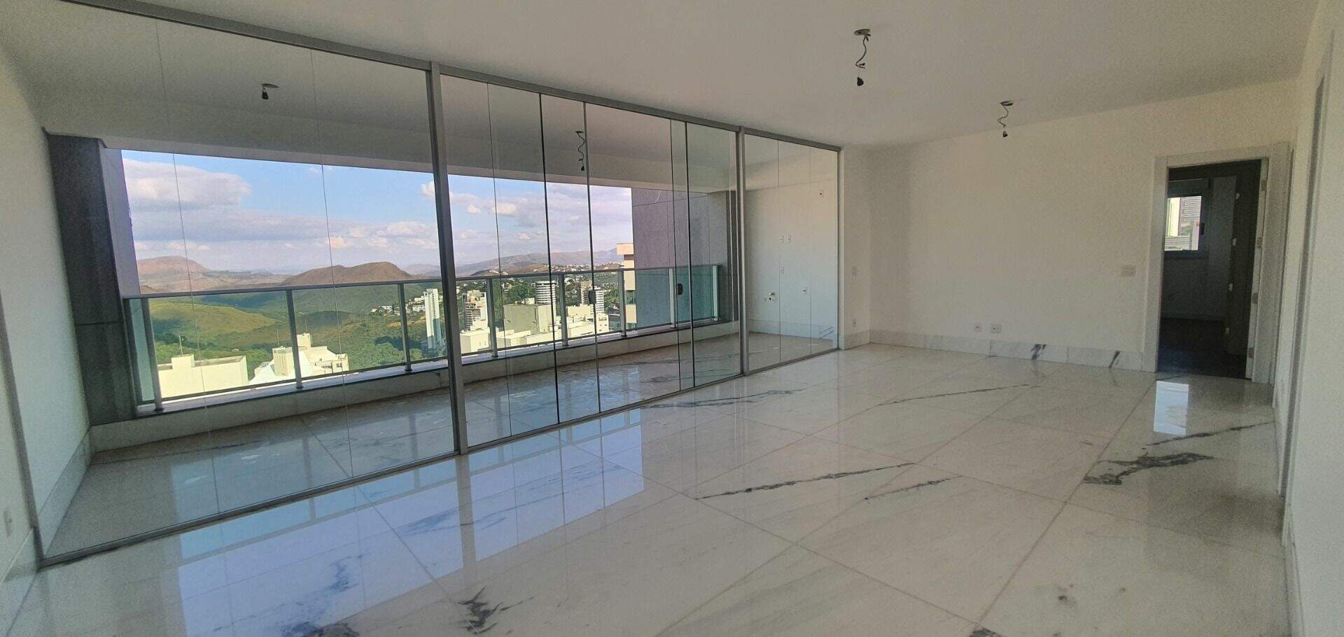 Apartamento à venda no Vila da Serra: 