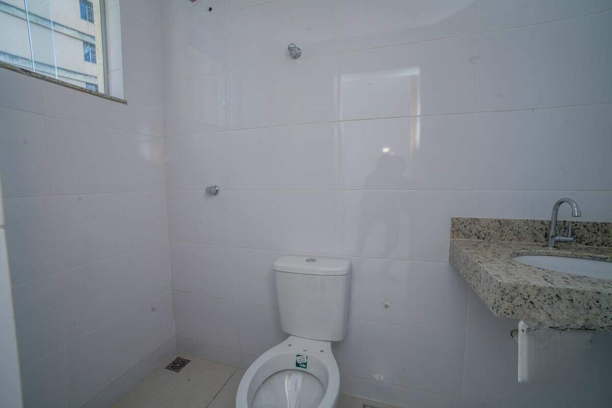 Apartamento à venda com 3 quartos, 70m² - Foto 4