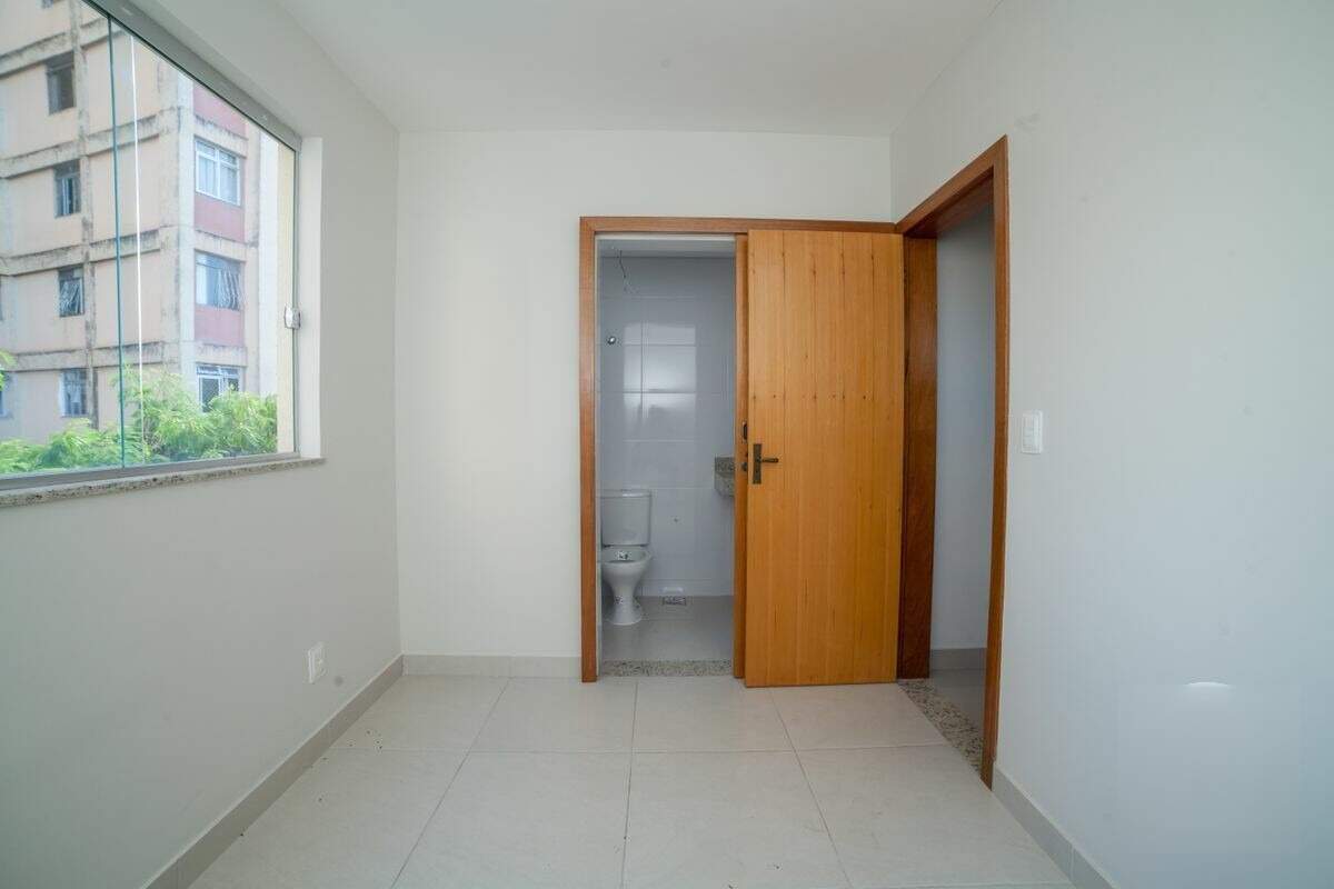 Apartamento à venda com 3 quartos, 70m² - Foto 7