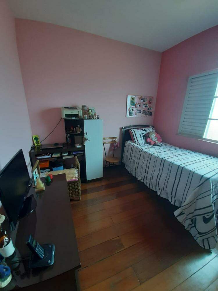 Casa, 5 quartos, 249 m² - Foto 2