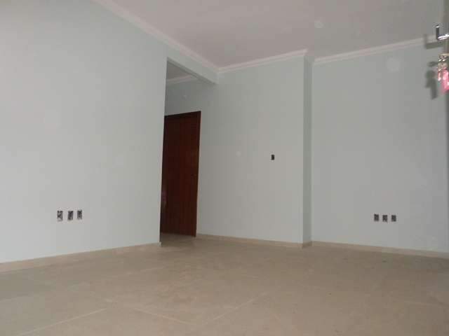 Casa à venda com 3 quartos, 71m² - Foto 2