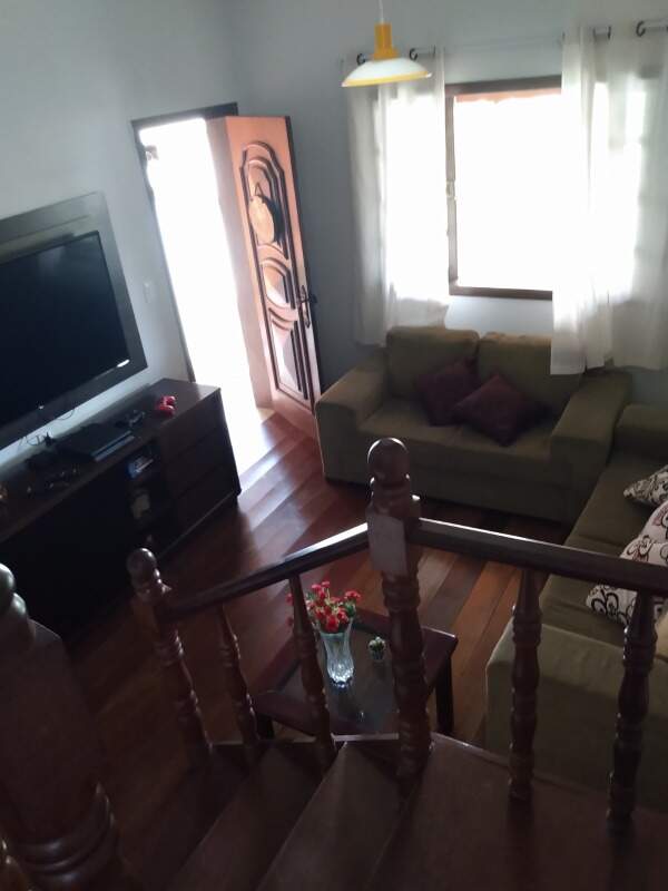 Casa, 3 quartos, 240 m² - Foto 1