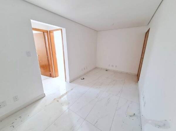 Apartamento à venda com 2 quartos, 45m² - Foto 17