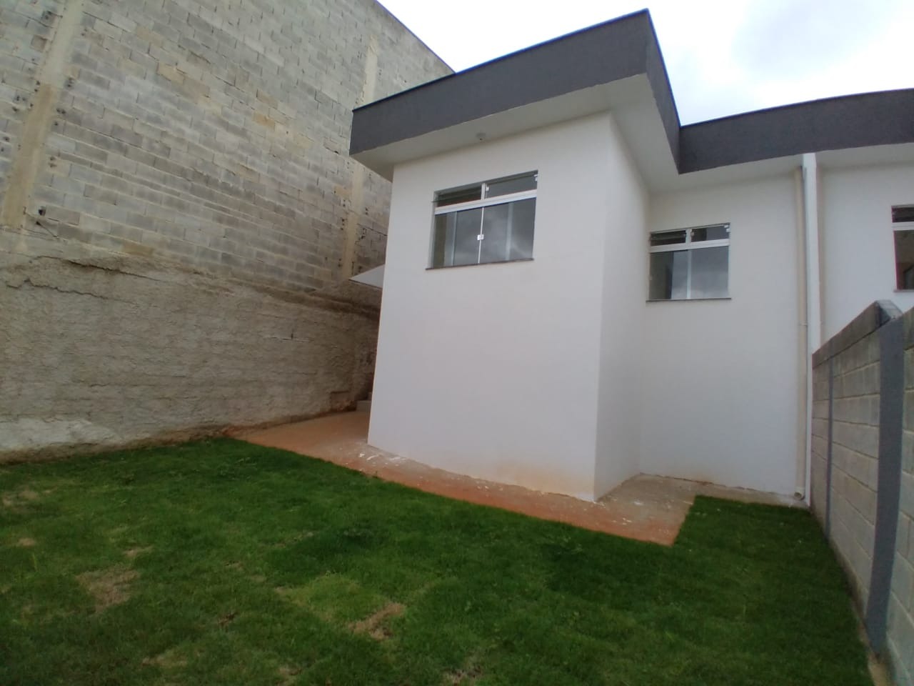 Casa à venda com 3 quartos, 70m² - Foto 6