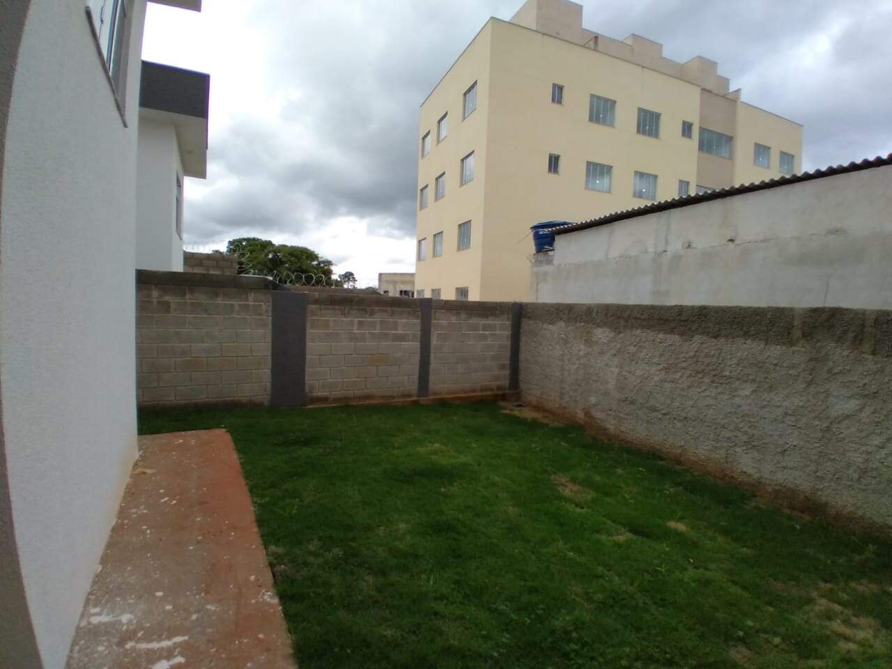 Casa à venda com 3 quartos, 70m² - Foto 5