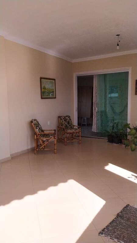 Casa, 7 quartos, 220 m² - Foto 1