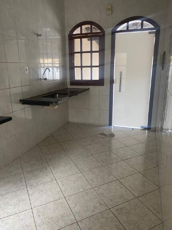 Casa à venda com 3 quartos, 180m² - Foto 16