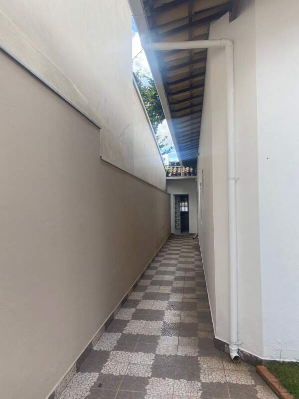 Casa à venda com 3 quartos, 180m² - Foto 17