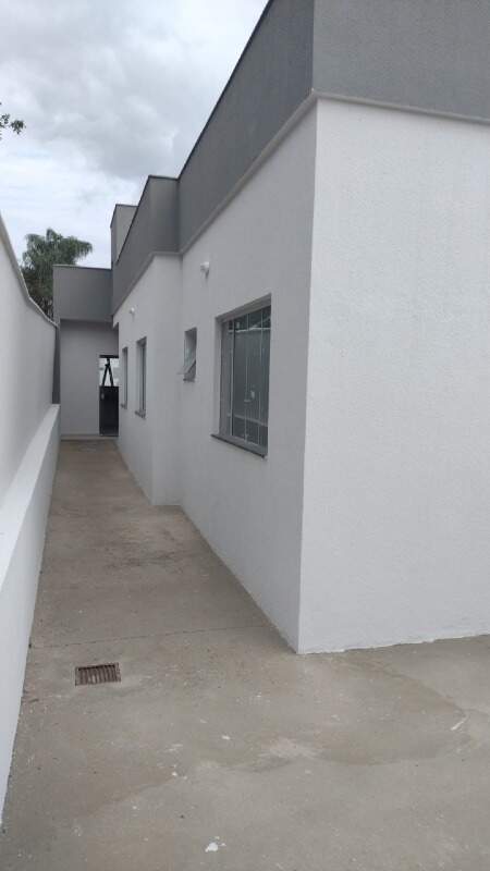 Casa à venda com 3 quartos, 97m² - Foto 11