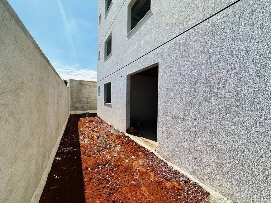 Apartamento à venda com 2 quartos, 50m² - Foto 2