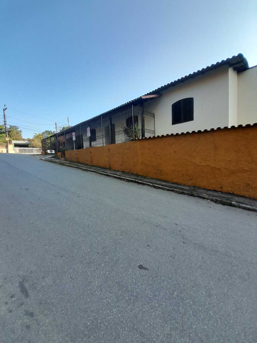 Casa para alugar com 4 quartos, 270m² - Foto 26