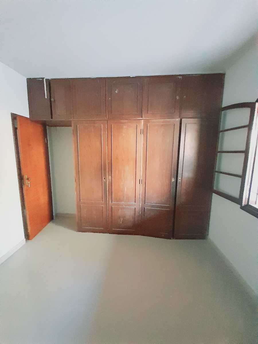 Casa para alugar com 4 quartos, 270m² - Foto 13