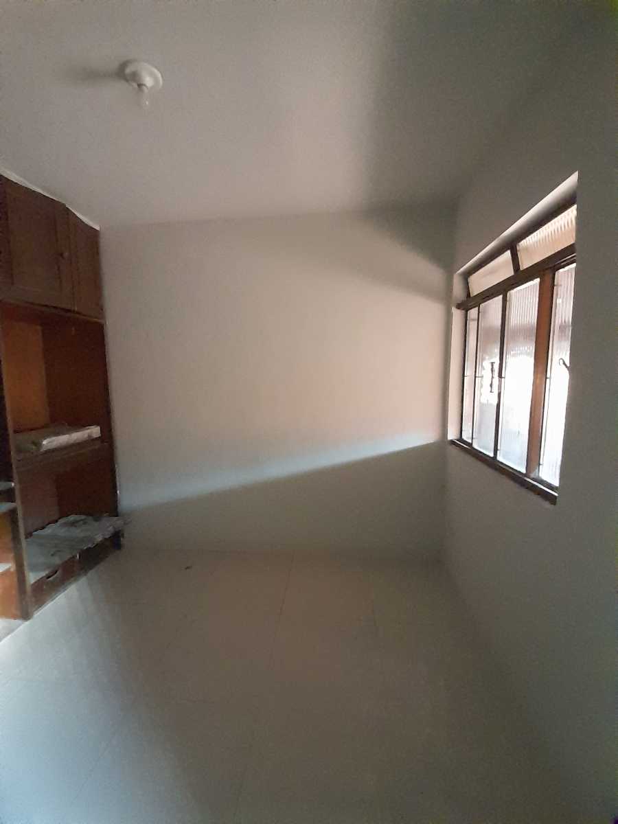 Casa para alugar com 4 quartos, 270m² - Foto 4