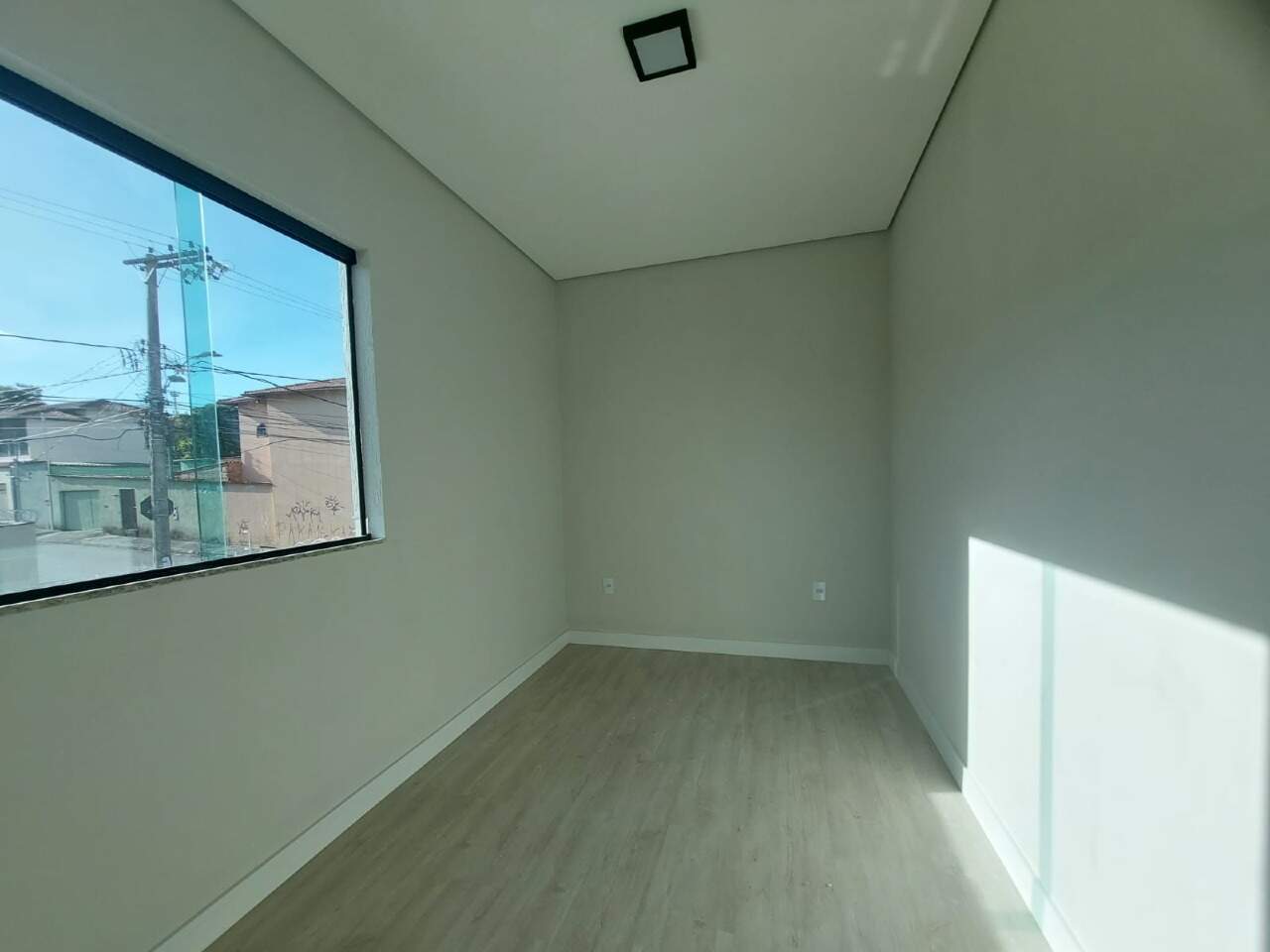 Casa à venda com 3 quartos, 80m² - Foto 13