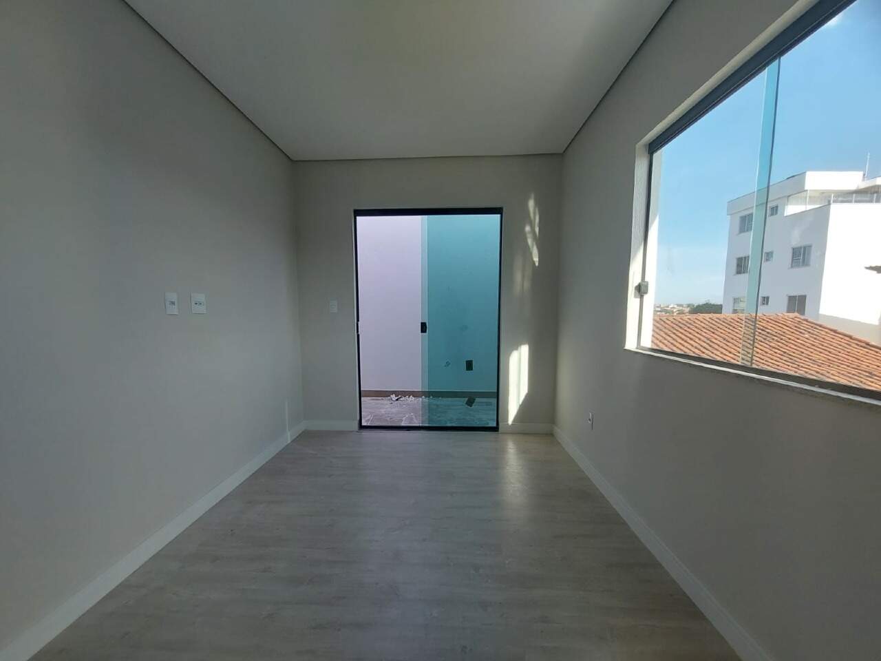 Casa à venda com 3 quartos, 80m² - Foto 5