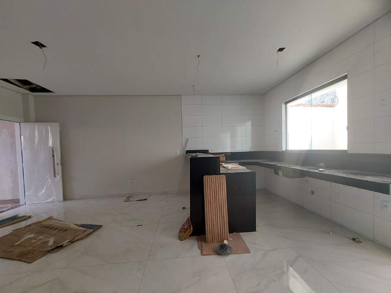 Casa à venda com 3 quartos, 80m² - Foto 8