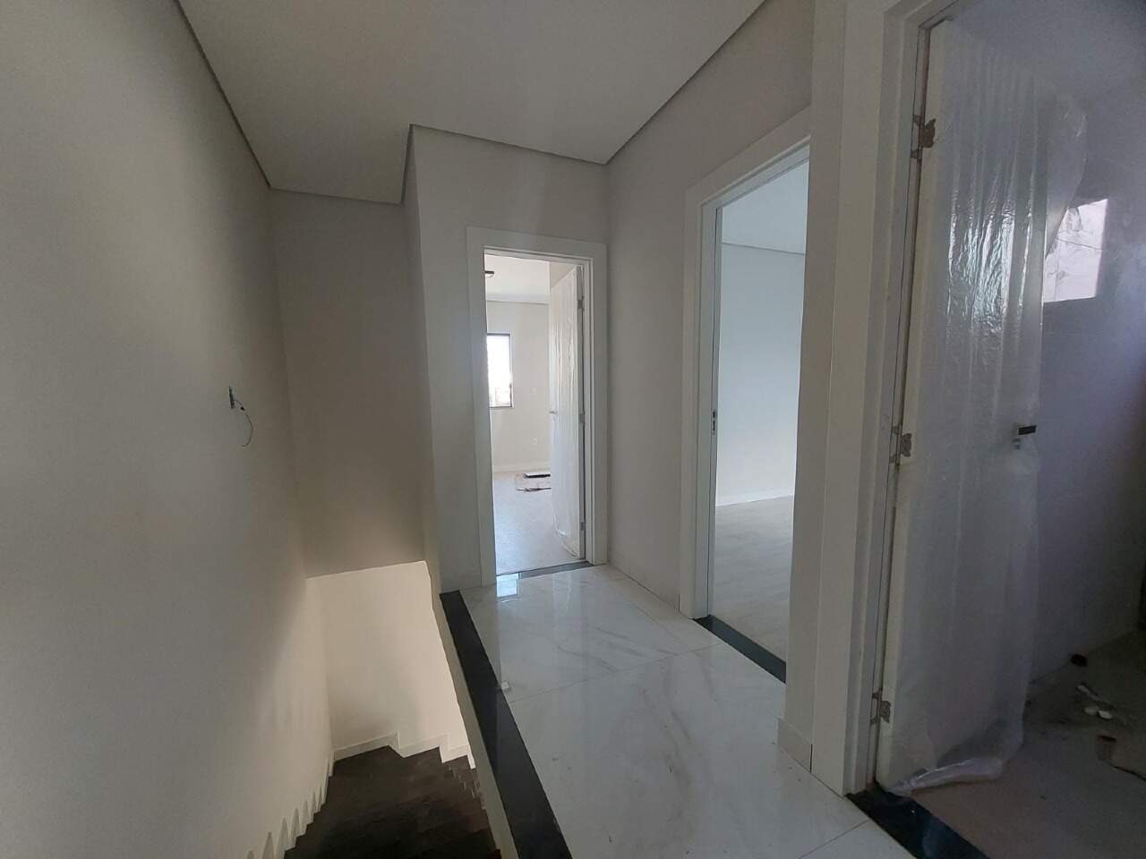 Casa à venda com 3 quartos, 80m² - Foto 4