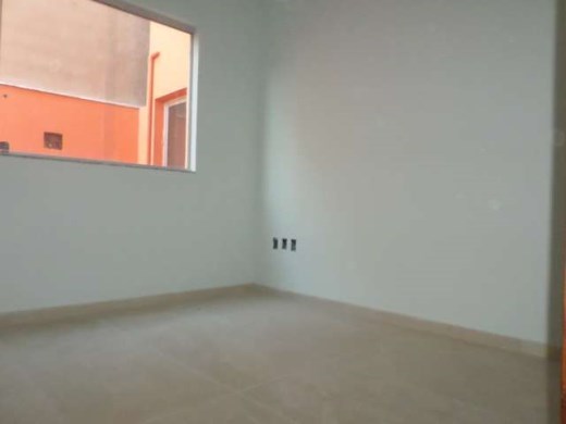 Casa à venda com 3 quartos, 79m² - Foto 5