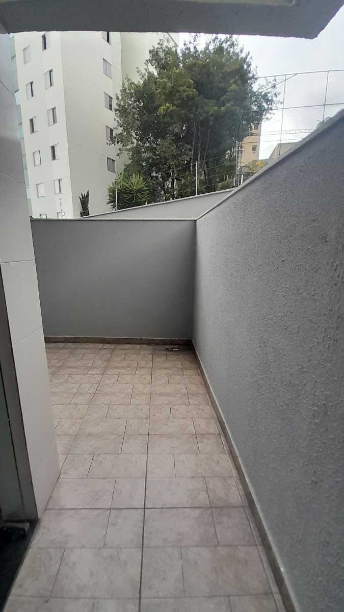 Apartamento à venda com 2 quartos, 70m² - Foto 2