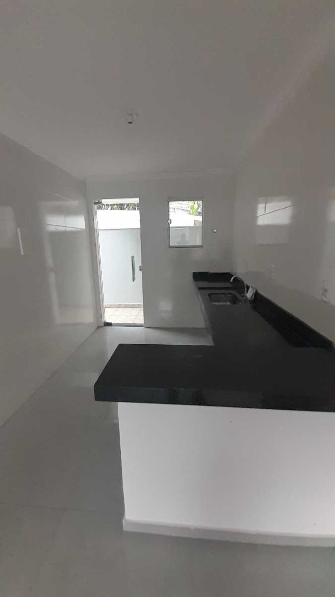 Apartamento à venda com 2 quartos, 70m² - Foto 4