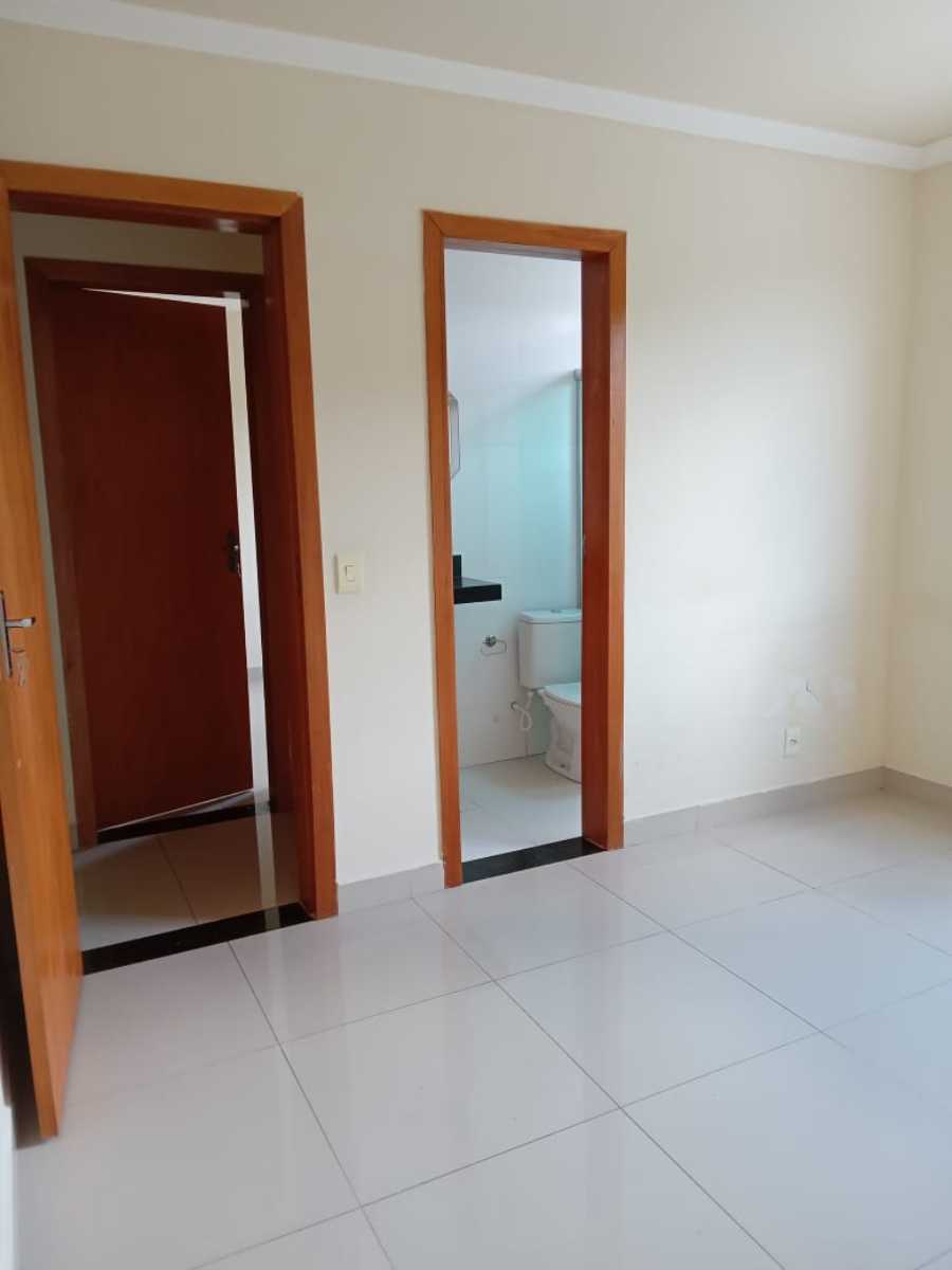 Apartamento à venda com 3 quartos, 67m² - Foto 2