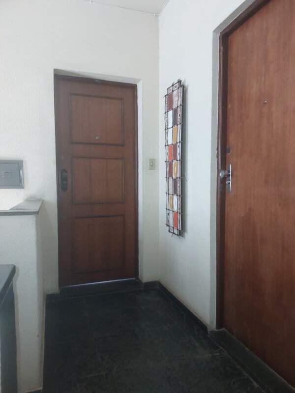 Apartamento para alugar com 2 quartos, 75m² - Foto 11