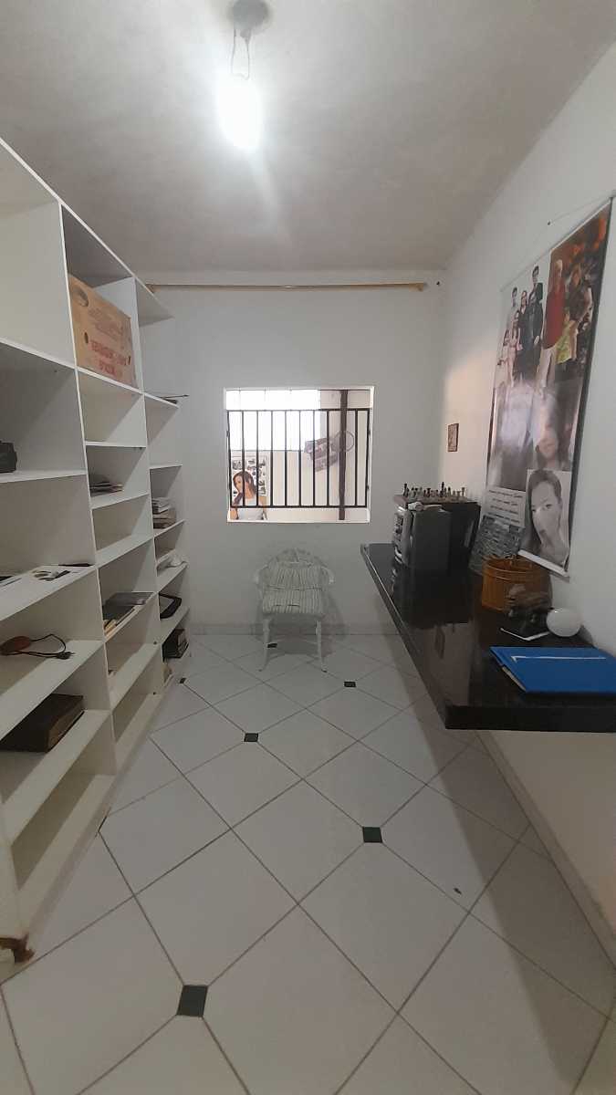 Casa à venda com 3 quartos, 173m² - Foto 8