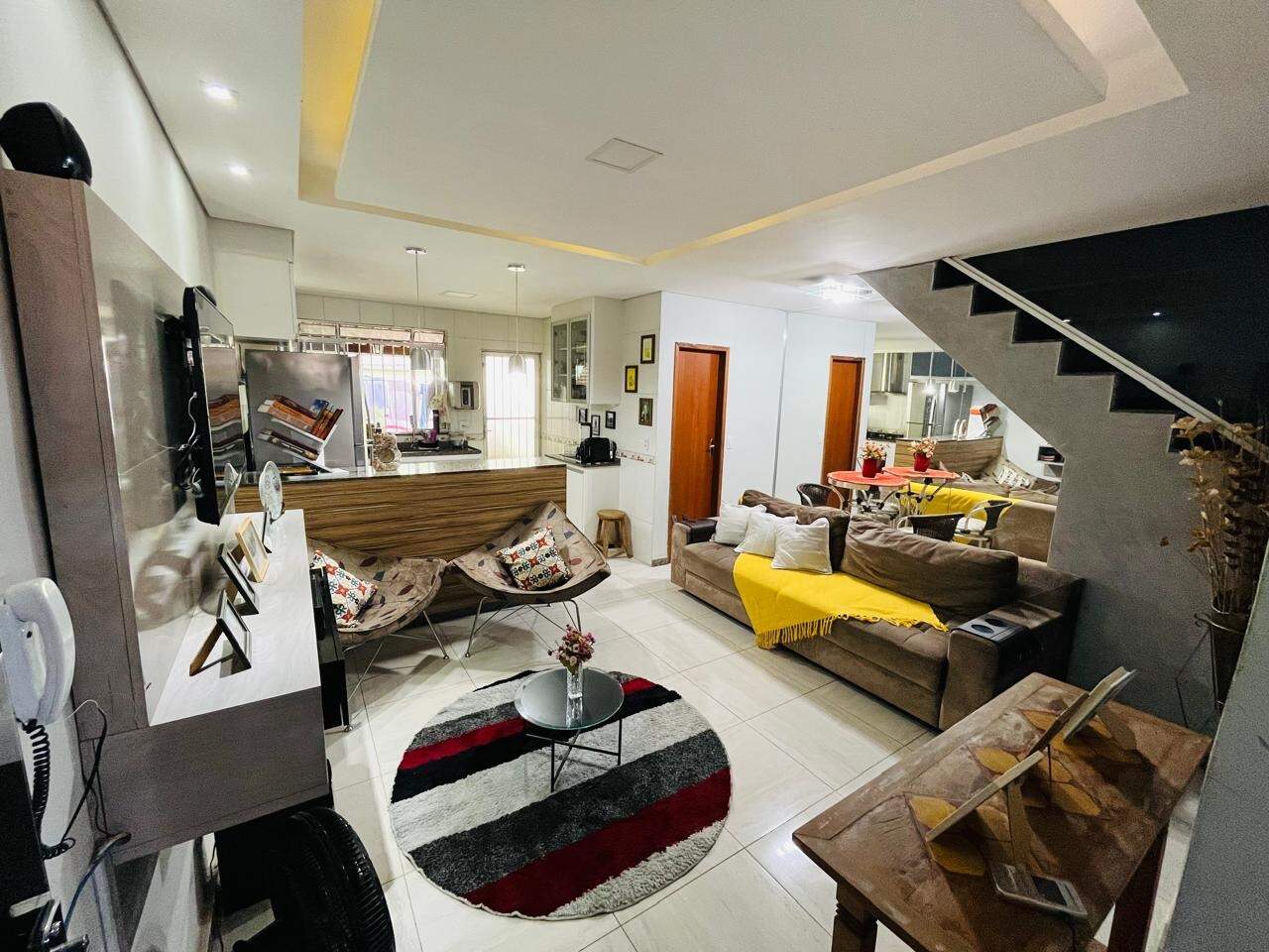 Casa, 2 quartos, 70 m² - Foto 1