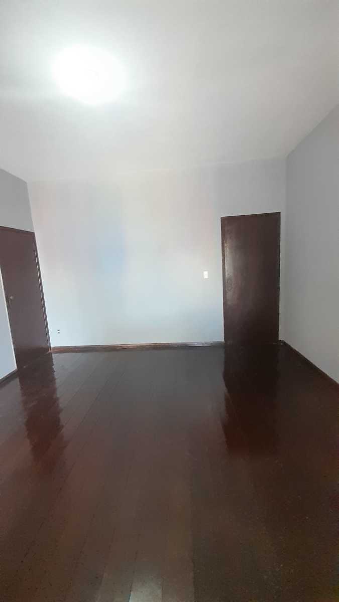 Casa para alugar com 3 quartos, 260m² - Foto 2