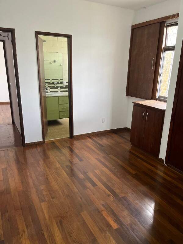 Apartamento à venda com 4 quartos, 140m² - Foto 12