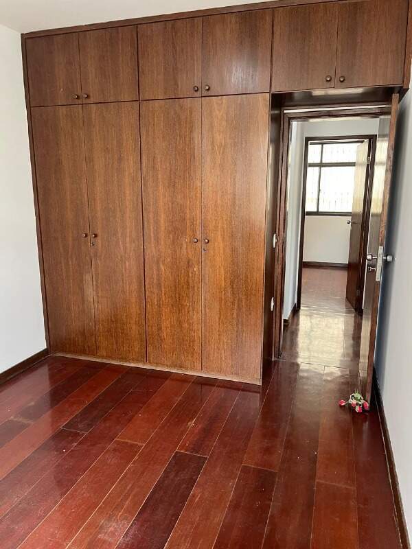 Apartamento à venda com 4 quartos, 140m² - Foto 7