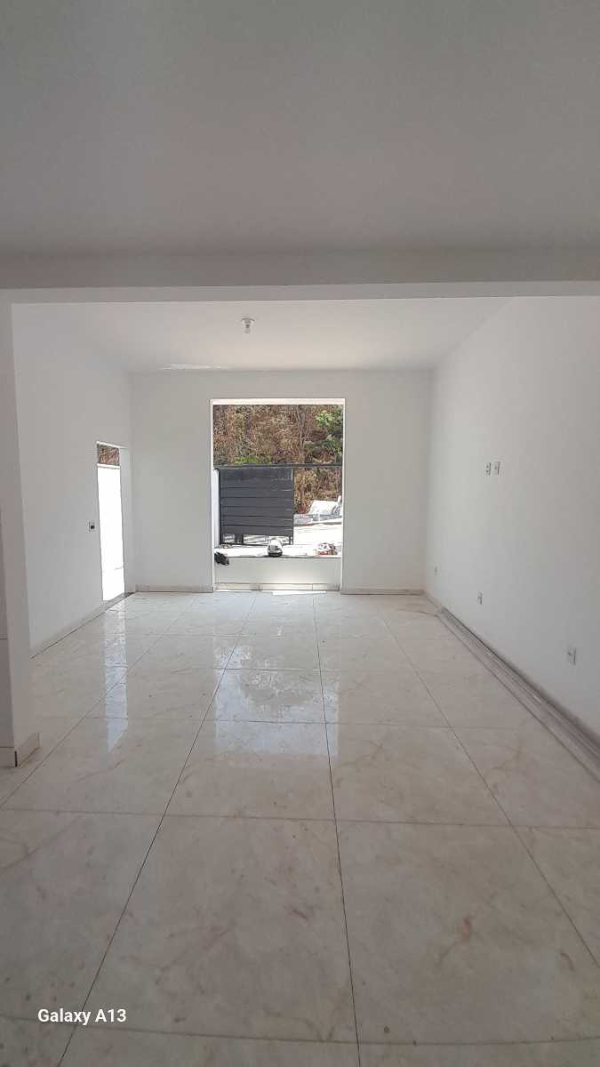 Casa à venda com 3 quartos, 90m² - Foto 13