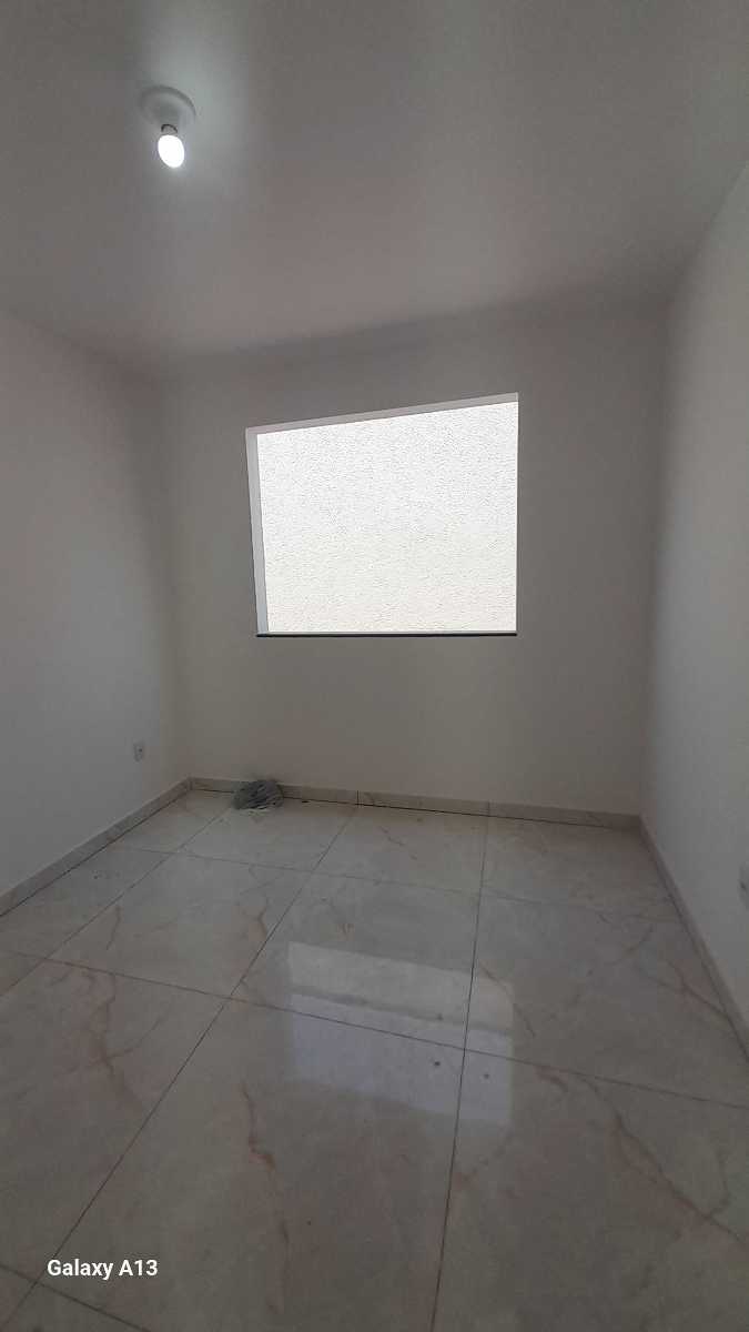 Casa à venda com 3 quartos, 90m² - Foto 2