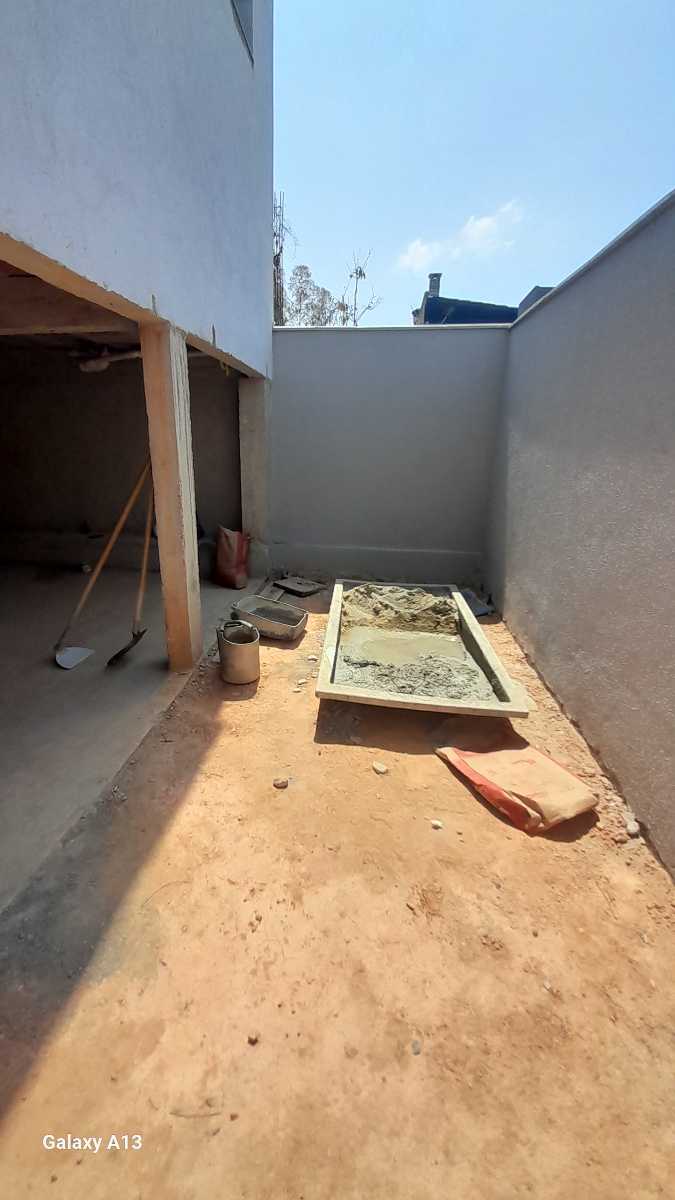 Casa à venda com 3 quartos, 90m² - Foto 19