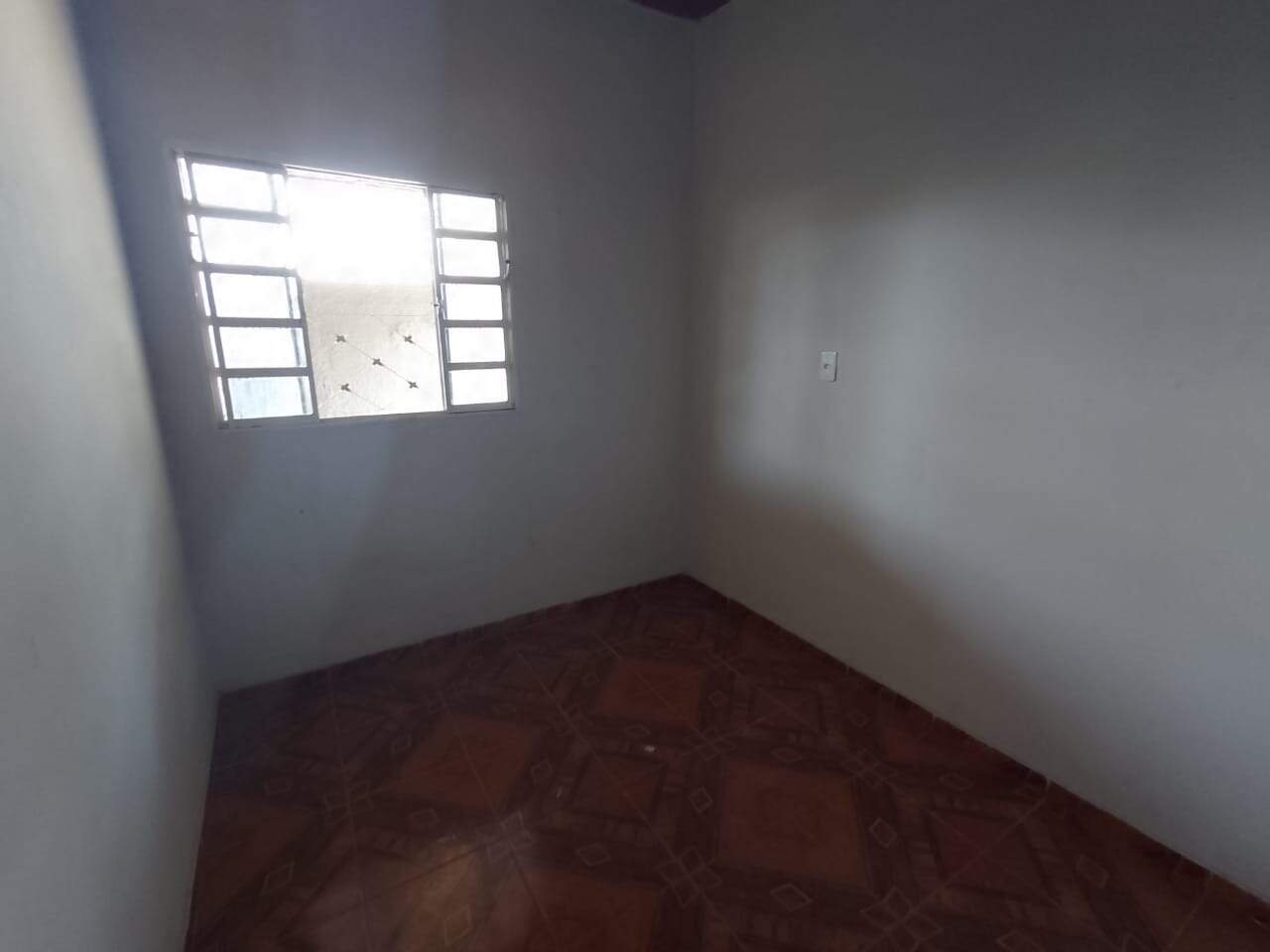Casa para alugar com 4 quartos, 200m² - Foto 12