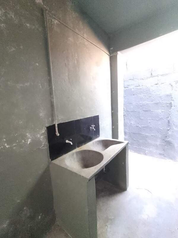 Casa para alugar com 4 quartos, 200m² - Foto 18