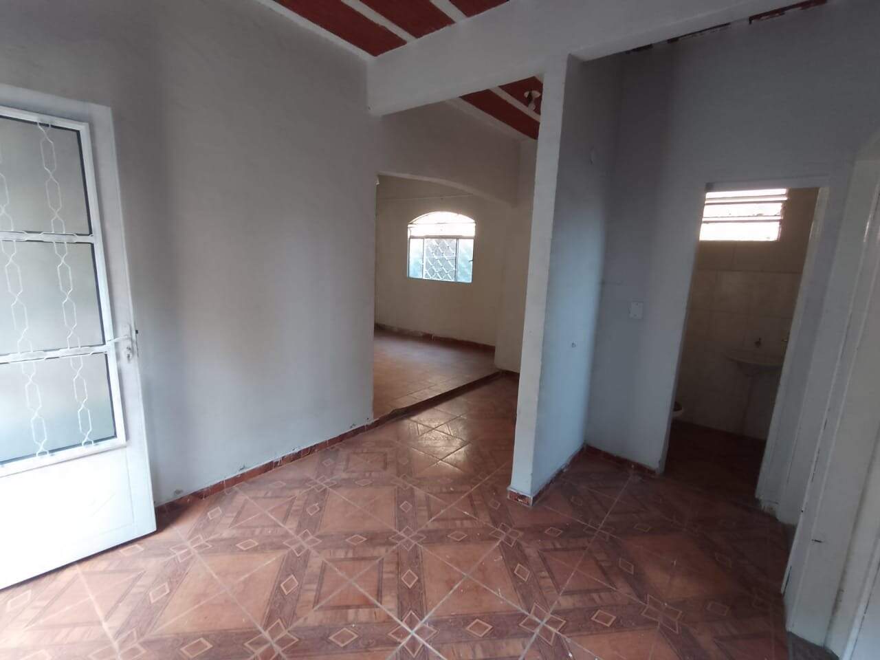 Casa para alugar com 4 quartos, 200m² - Foto 3