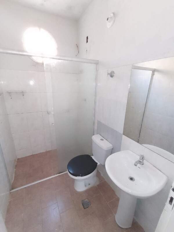 Casa para alugar com 4 quartos, 200m² - Foto 8