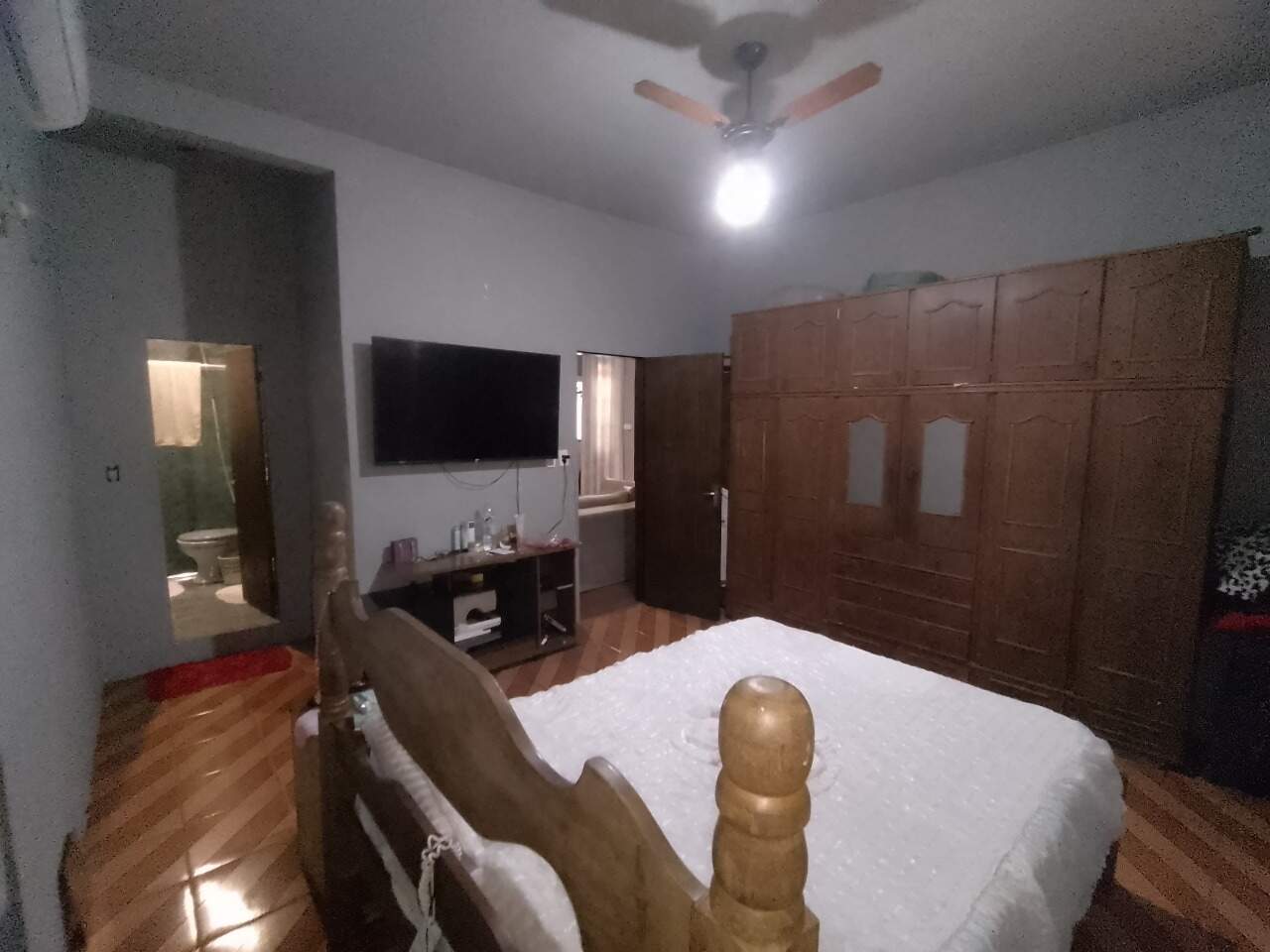 Casa para alugar com 3 quartos, 300m² - Foto 4