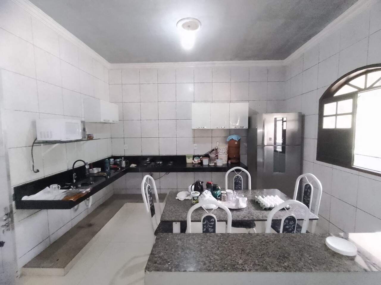 Casa para alugar com 3 quartos, 300m² - Foto 13