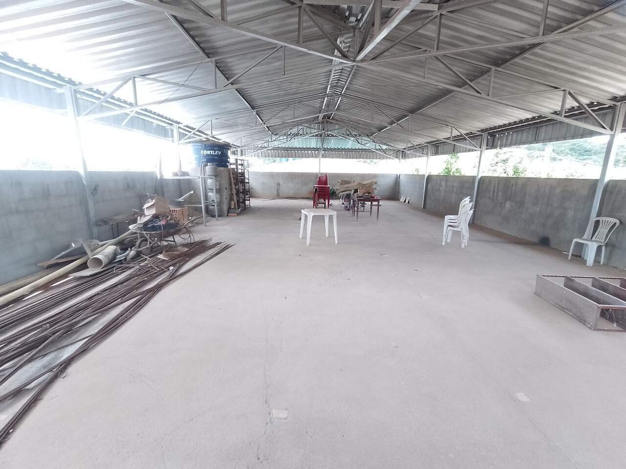 Casa para alugar com 3 quartos, 300m² - Foto 18