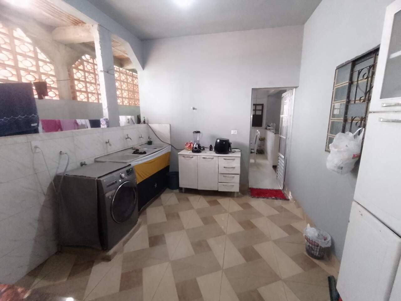 Casa para alugar com 3 quartos, 300m² - Foto 16