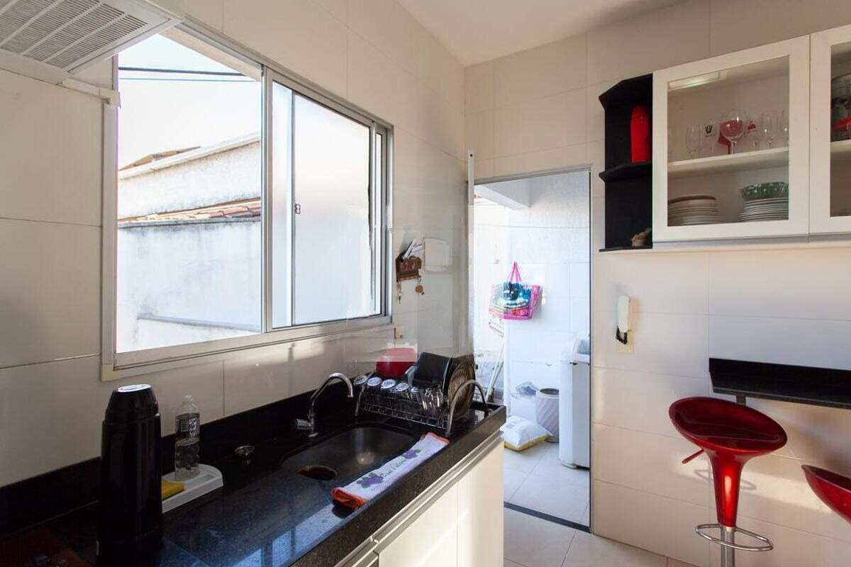 Casa à venda com 2 quartos, 63m² - Foto 19