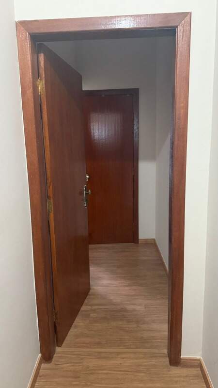 Casa para alugar com 4 quartos, 180m² - Foto 11